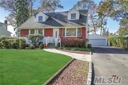 Property Photo:  16 Apple Lane  NY 11725 