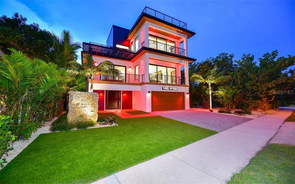 Property Photo: 315 N Bay Boulevard FL 34216