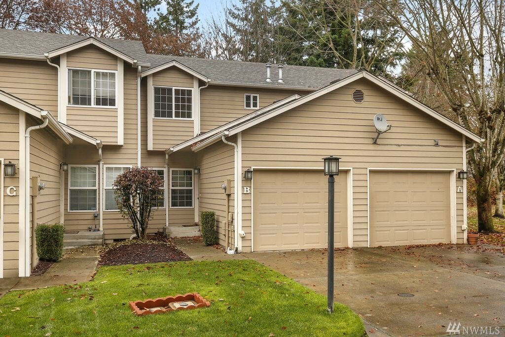 Property Photo:  1222 7th St SE B  WA 98372 