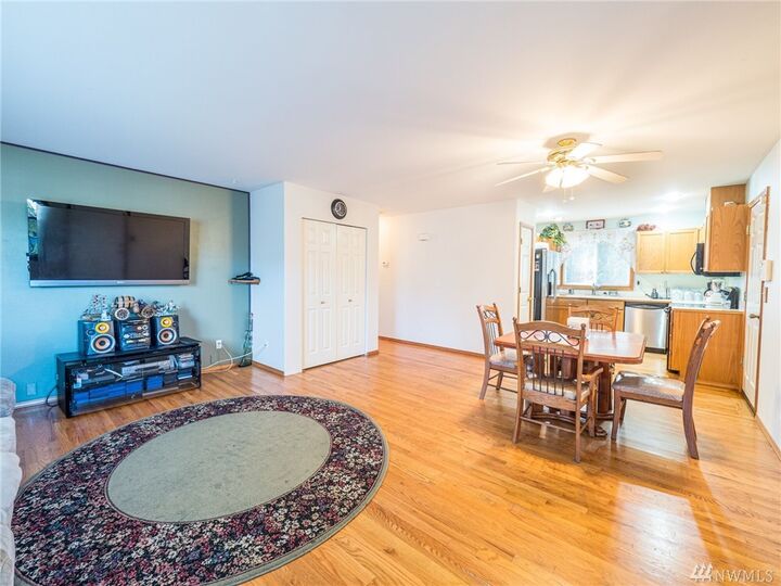 Property Photo:  703  21st Place  WA 98290 