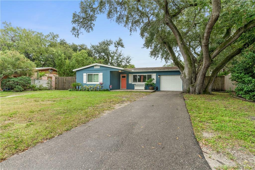 Property Photo:  2441 Whitman Street  FL 33765 