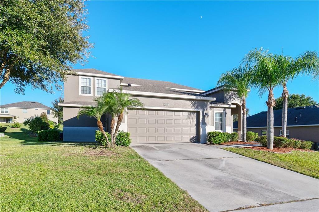 Property Photo:  12412 Hammock Pointe Circle  FL 34711 