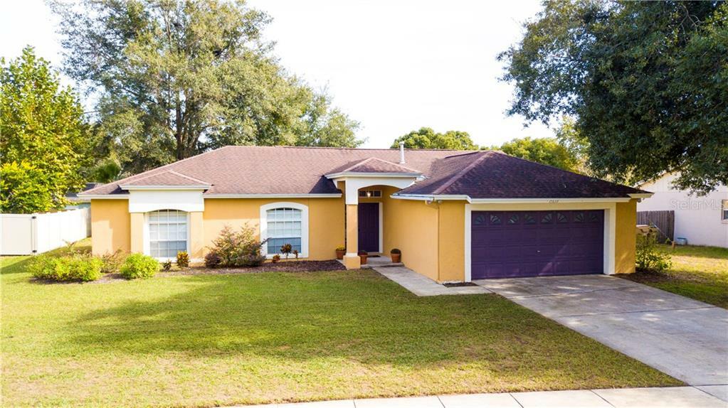 Property Photo: 15633 Kensington Trail FL 34711