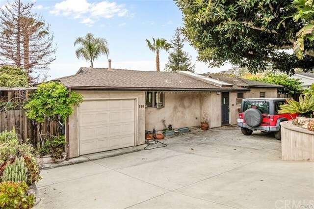 Property Photo: 736 Griffith Way B CA 92651