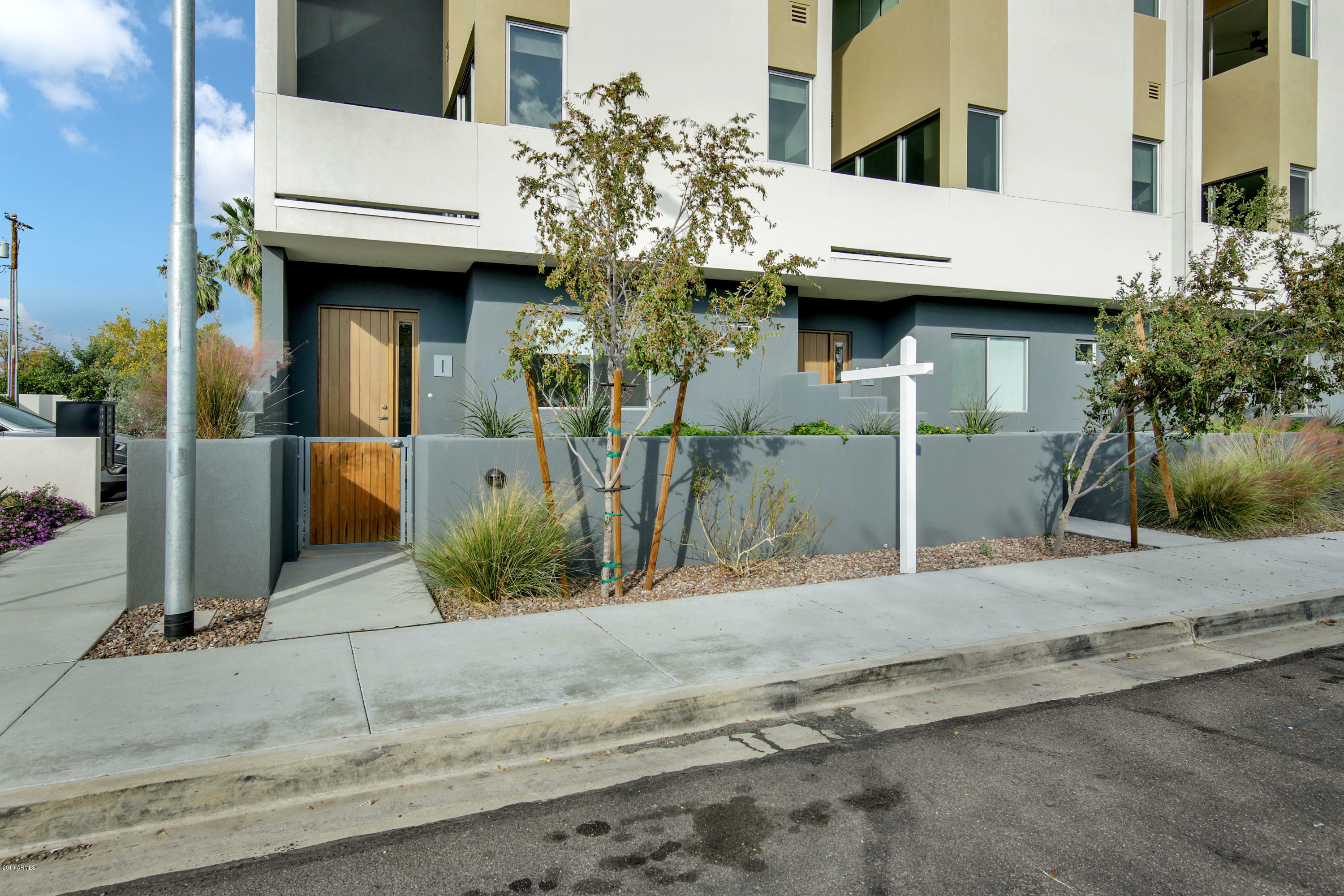 Property Photo:  3150 E Glenrosa Avenue 1  AZ 85016 