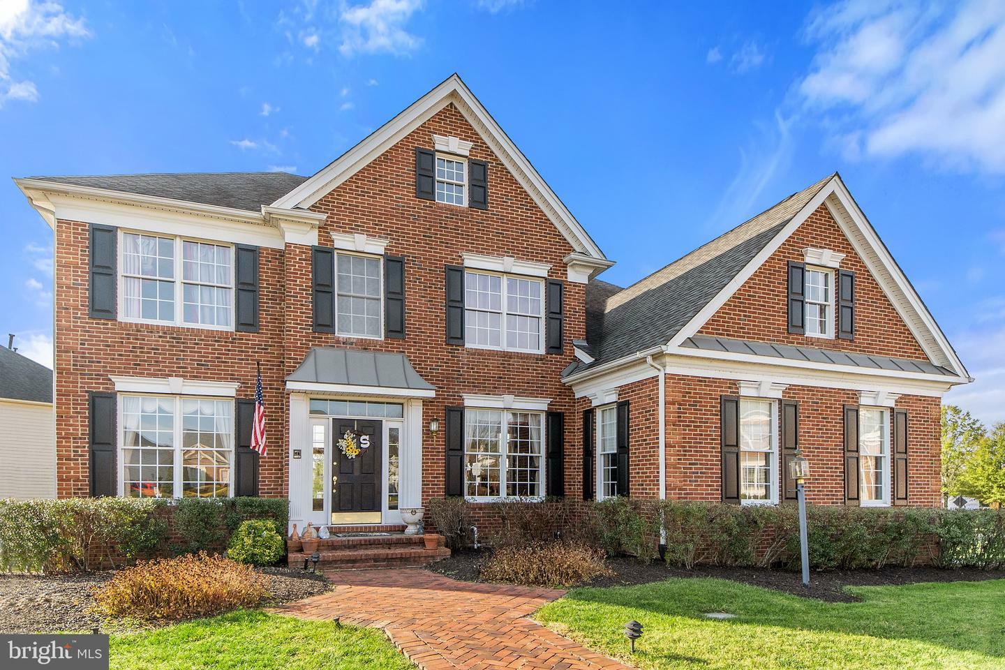 Property Photo:  15105 Golf View Drive  VA 20169 