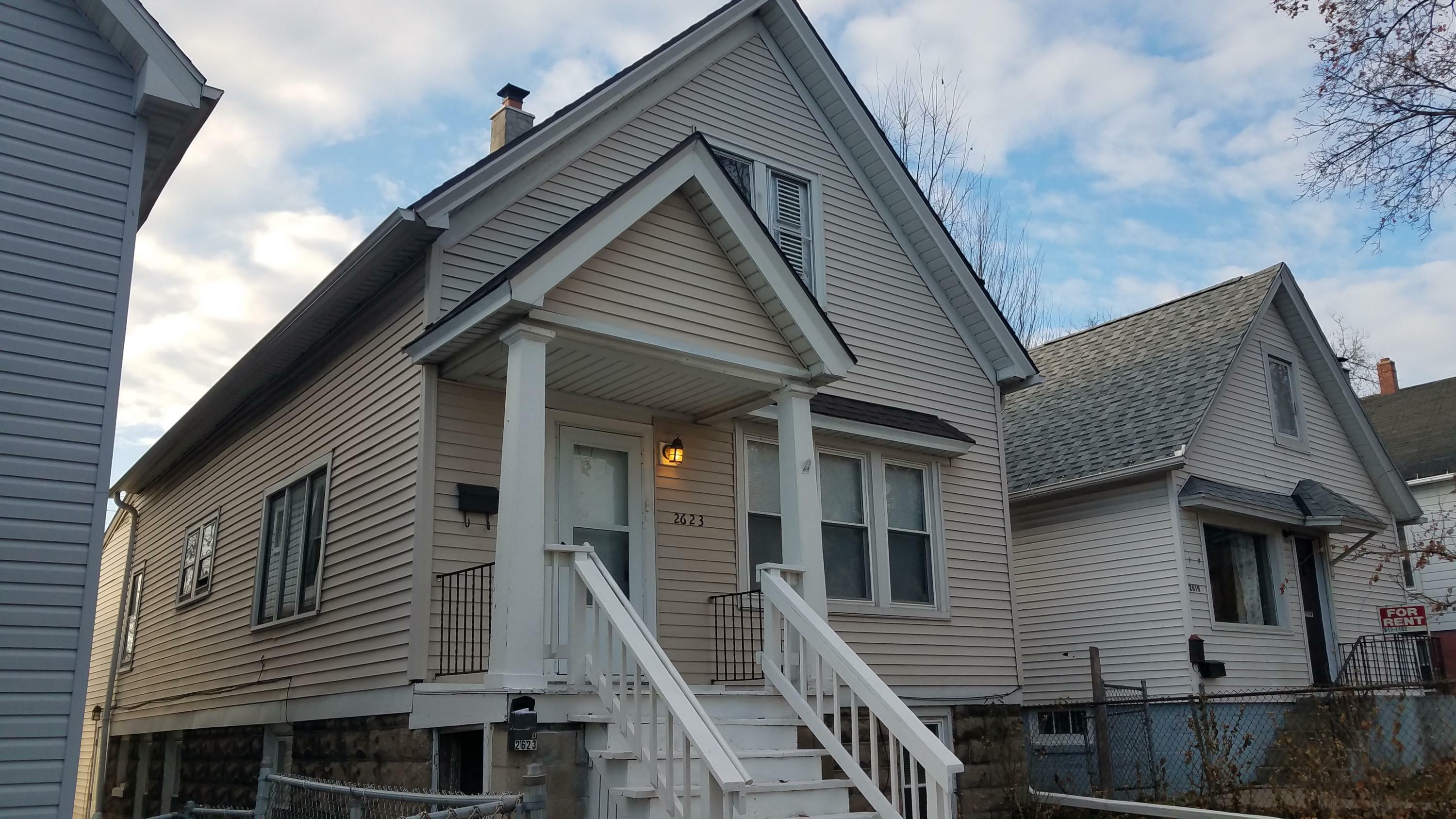 Property Photo:  2623 S 7th St  WI 53215 