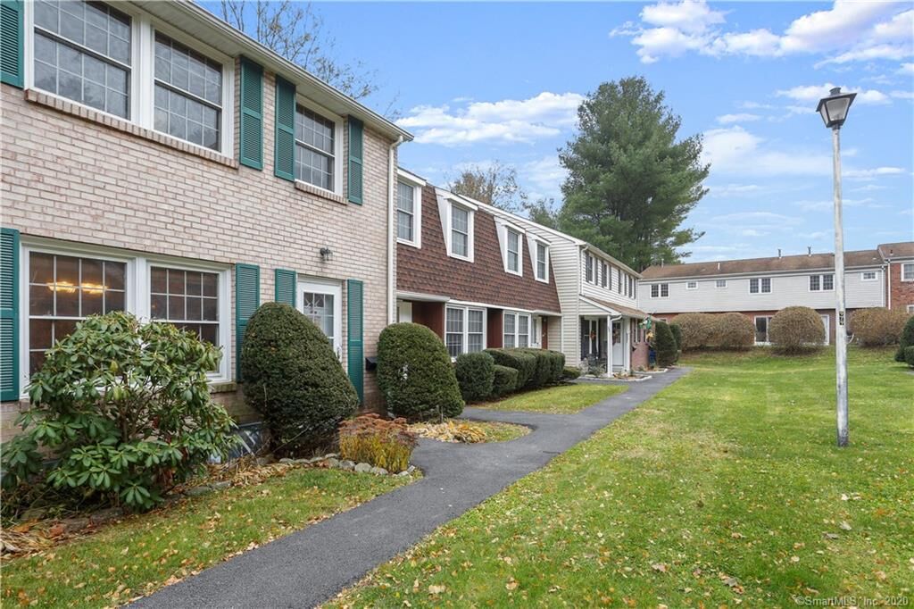 Property Photo:  27 Jackson Drive 27  CT 06460 