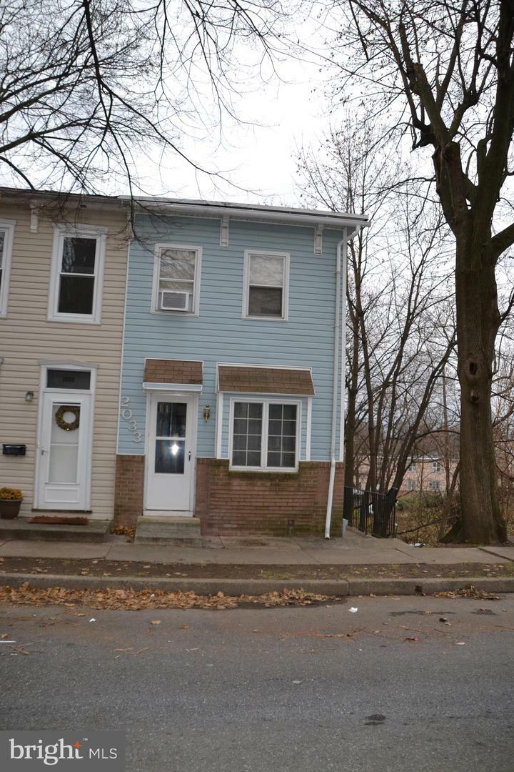 Property Photo: 2033 Kensington Street PA 17104