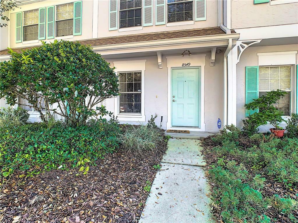 Property Photo: 8549 Hunters Key Circle FL 33647