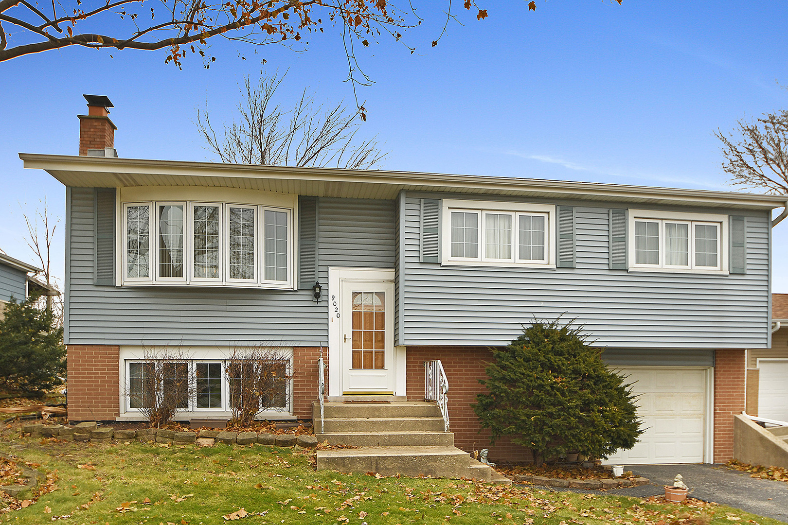 9020 West 89th Street  Hickory Hills IL 60457 photo