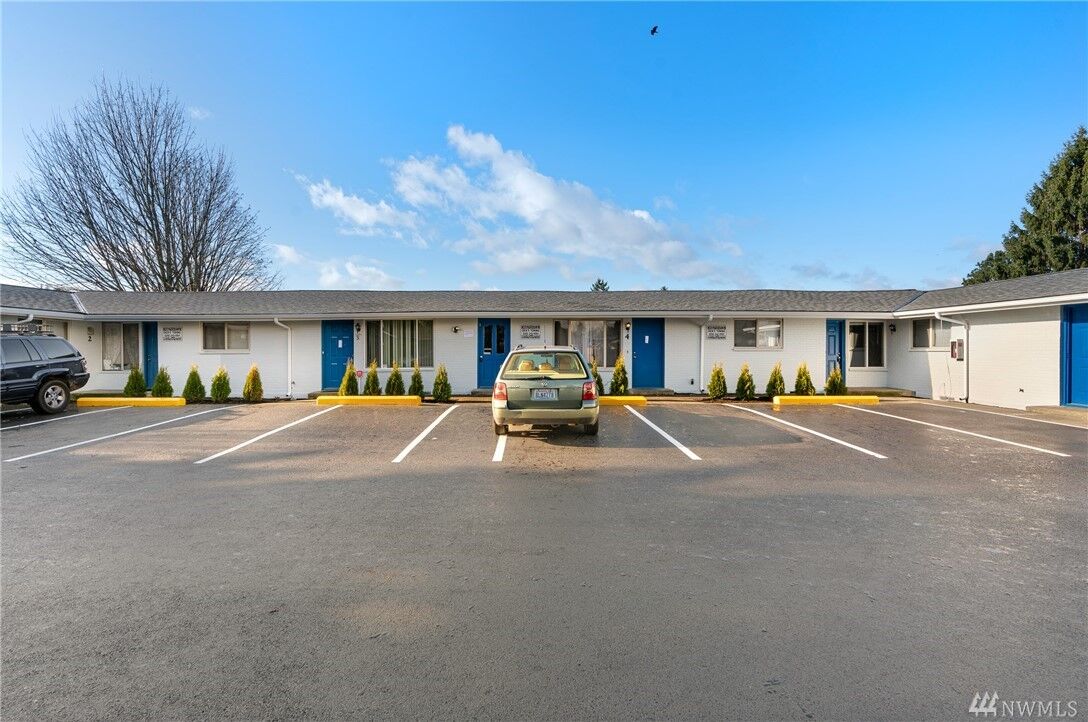 Property Photo:  2301 F Street SE  WA 98002 