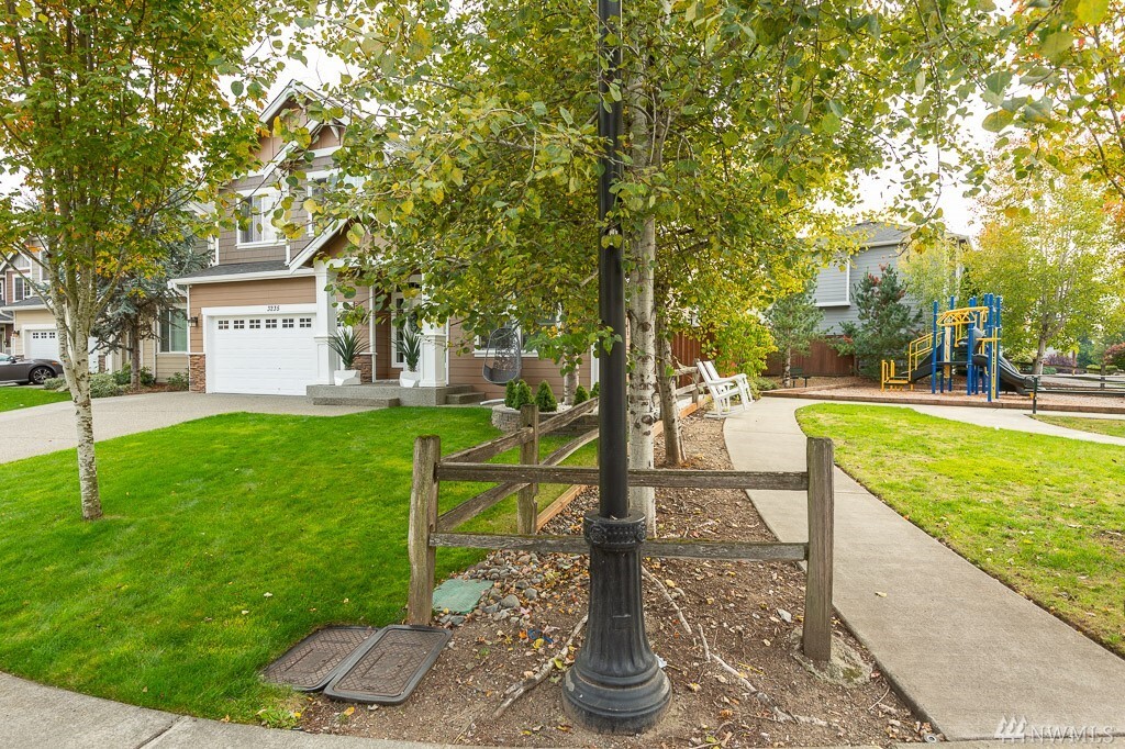 Property Photo:  3235 S 375th Place  WA 98001 