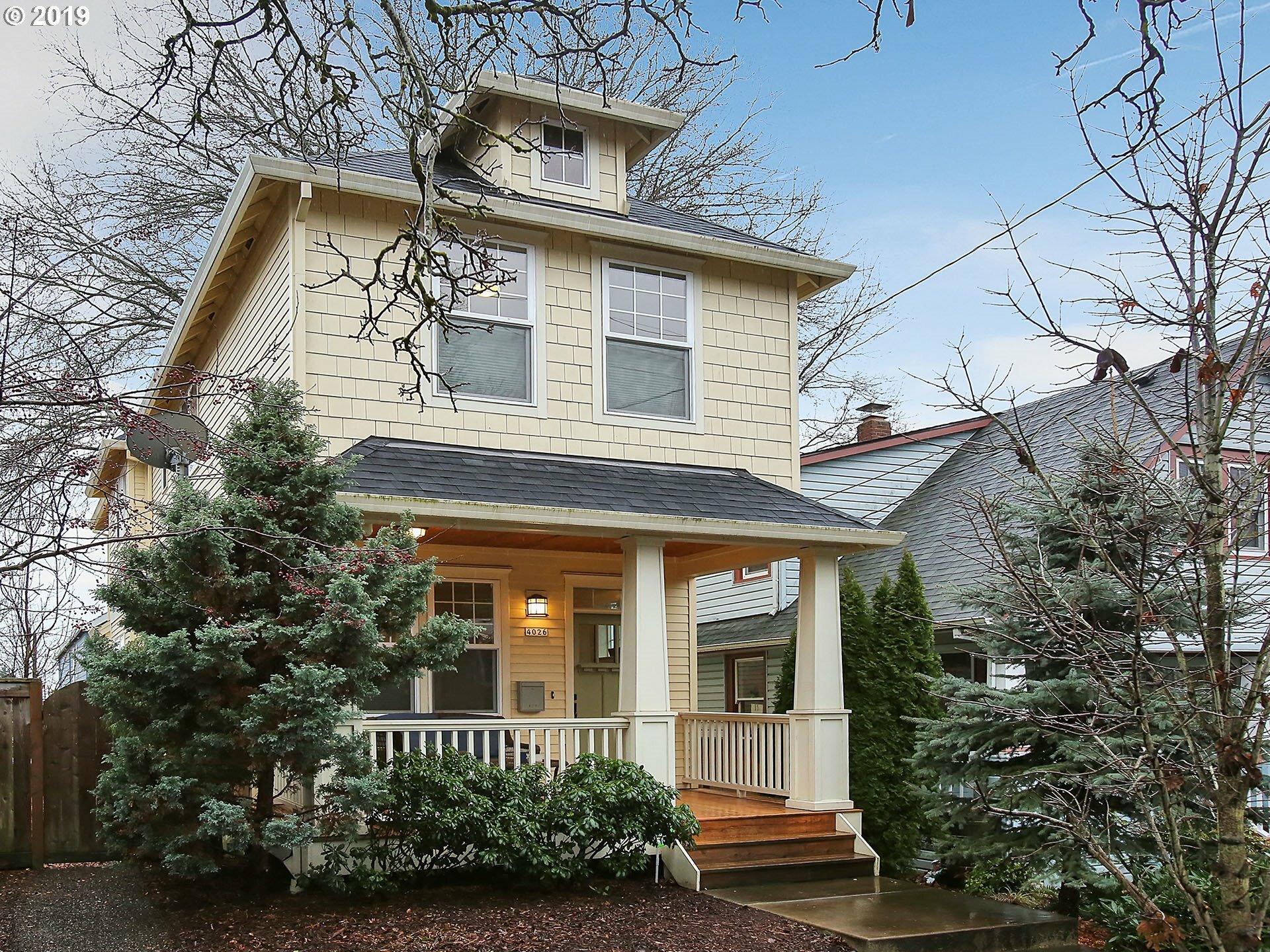 Property Photo: 4026 SE Bybee Blvd OR 97202