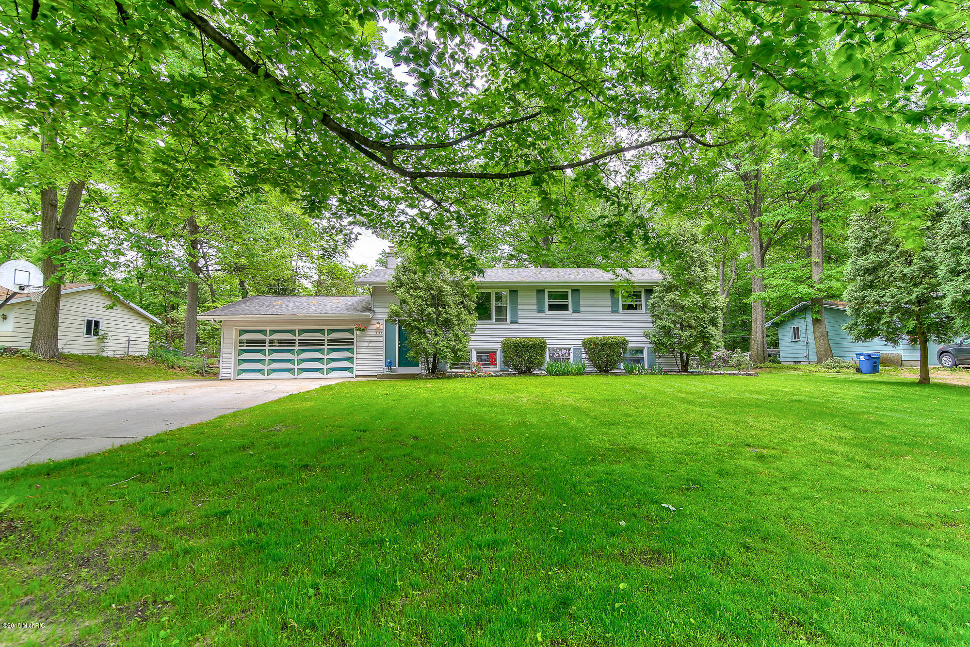 Property Photo:  19152 Glendale Circle  MI 49456 