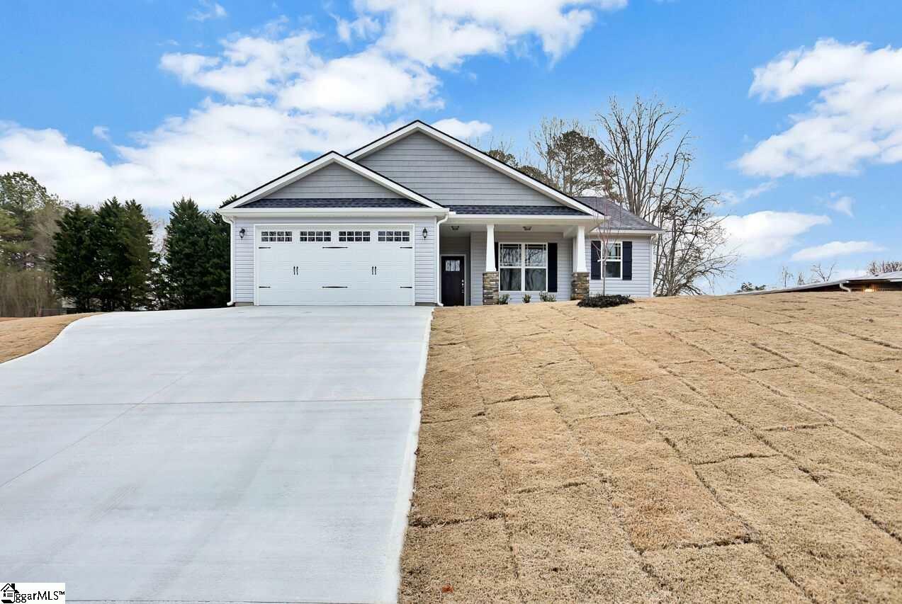 Property Photo:  8 Beaver Creek Court  SC 29661 