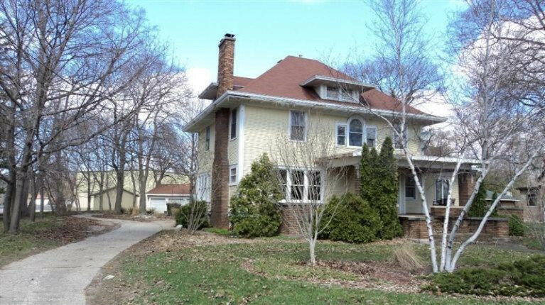 Property Photo:  225 W Napier  MI 49022 