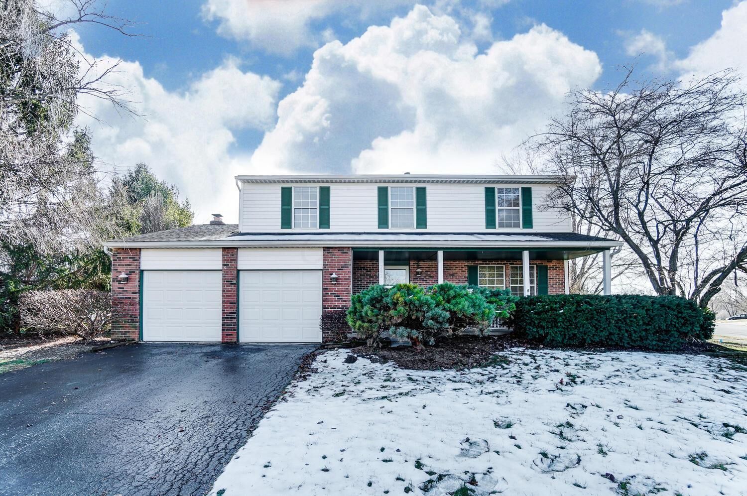 Property Photo: 282 Slate Run Drive OH 43065