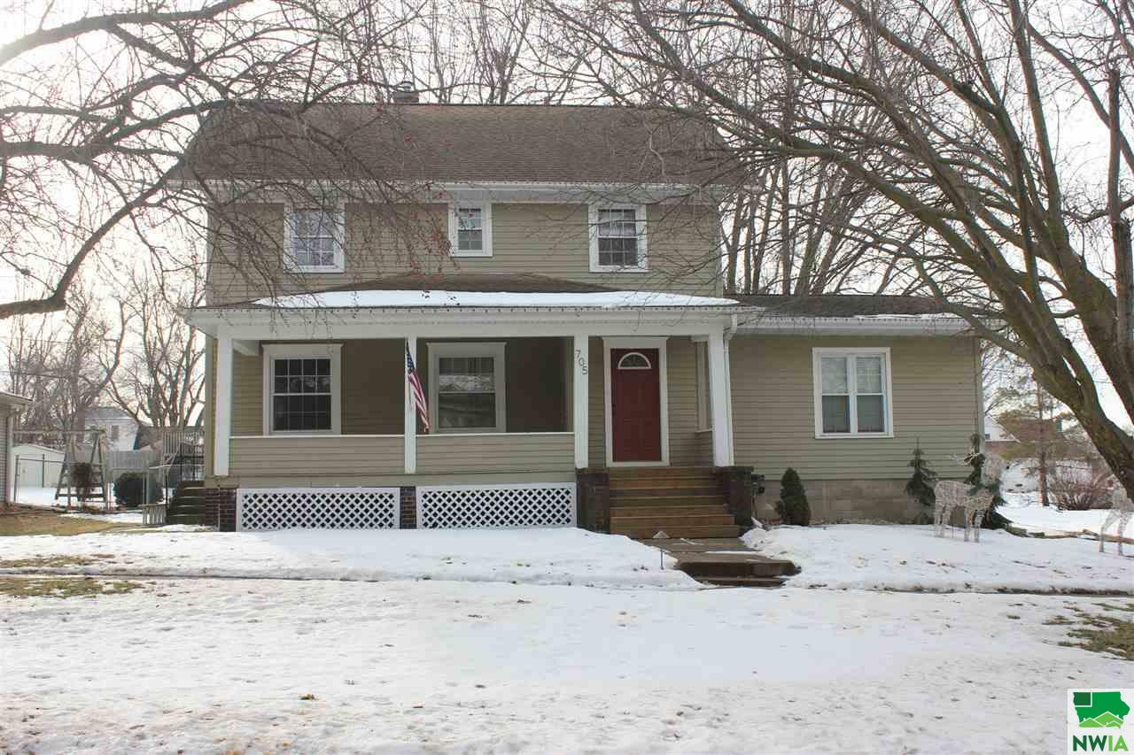 Property Photo:  705 4th Street  IA 51027 