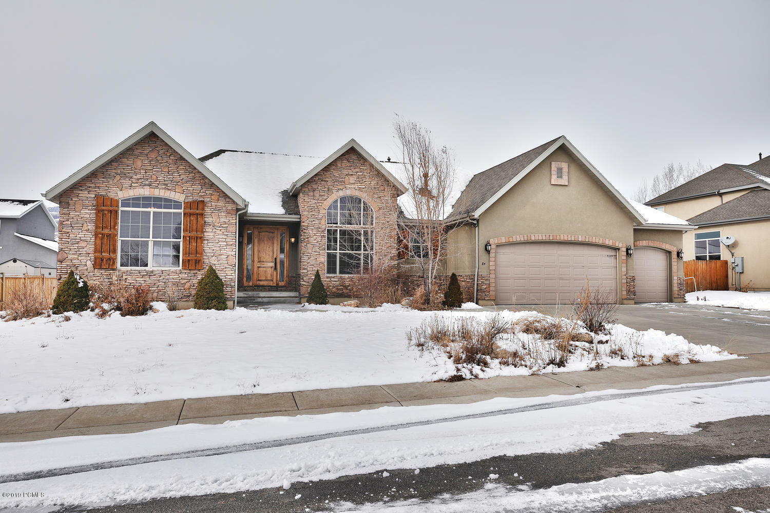 Property Photo:  84 S 450 East  UT 84049 