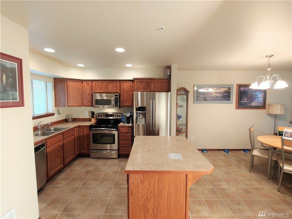 Property Photo:  539 Neff Circle Cir 539  WA 98233 