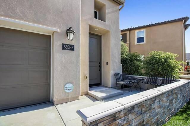 Property Photo:  38585 Windingwalk Drive  CA 92563 