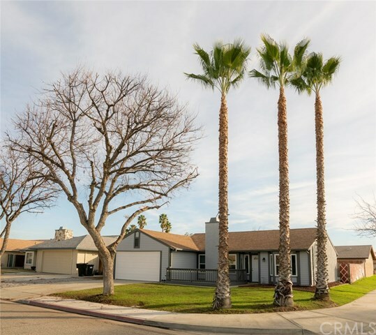 Property Photo:  2053 Daffodil Way  CA 92545 