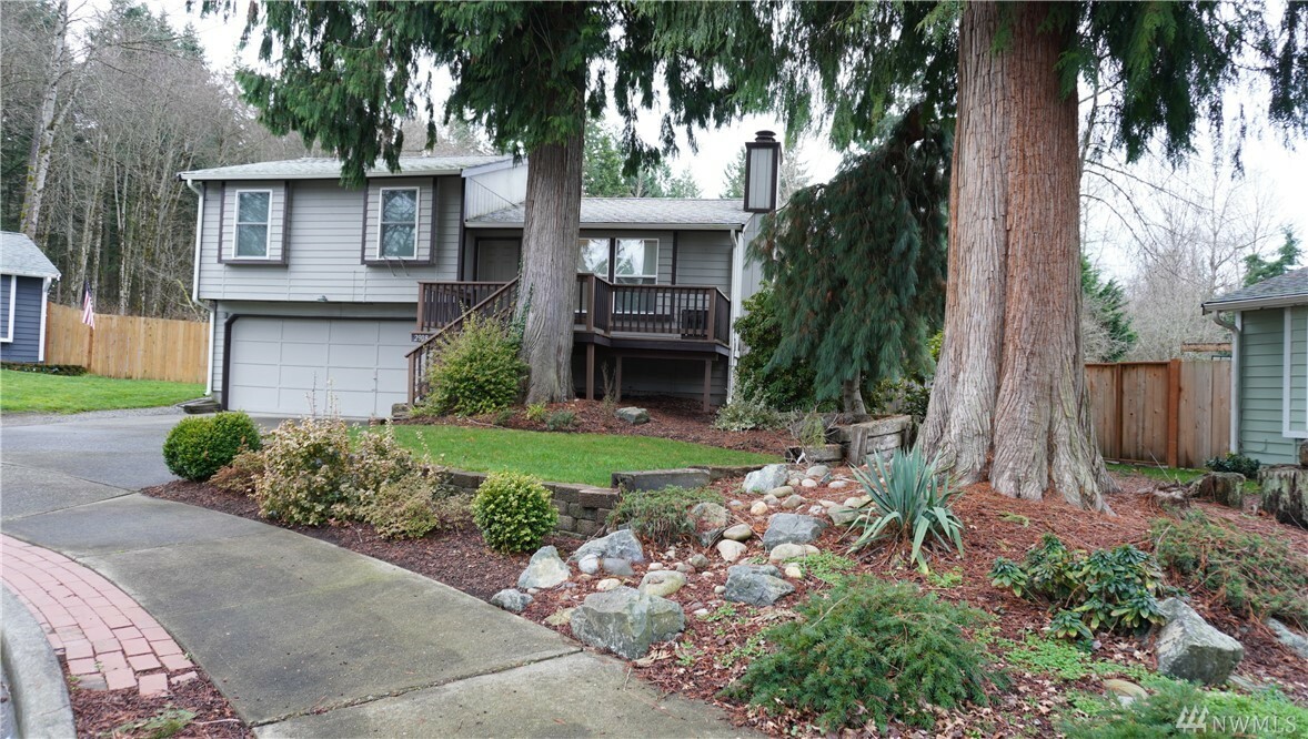 Property Photo:  2908 14th St SE  WA 98374 