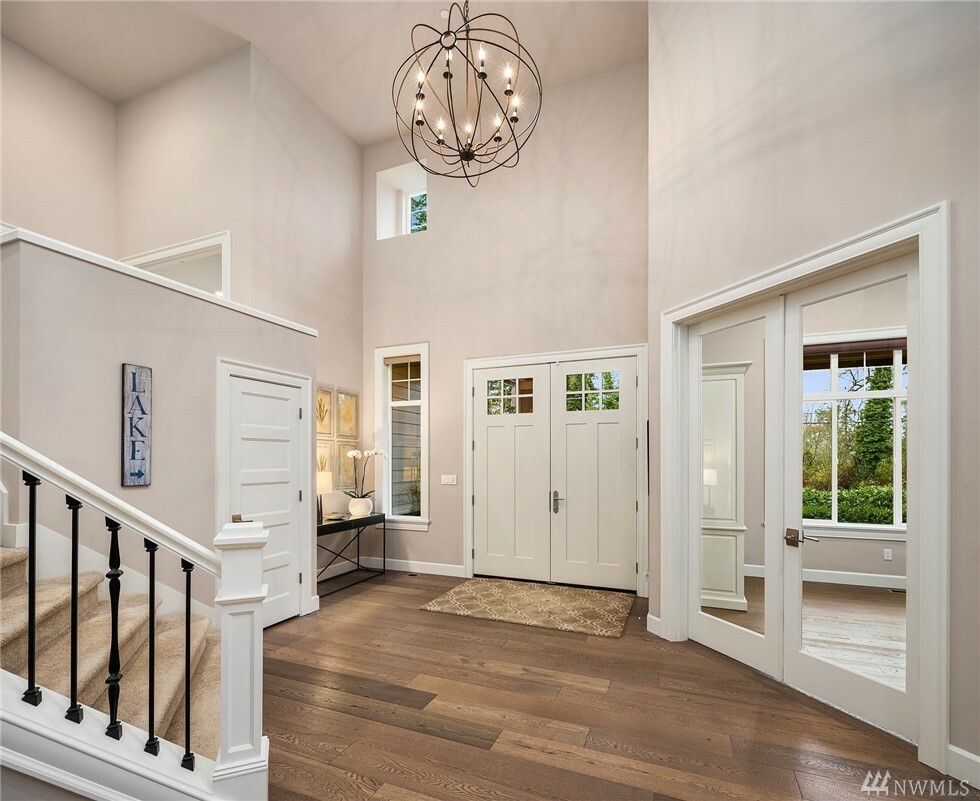 Property Photo: 2800 E Lake Sammamish Pkwy SE WA 98075