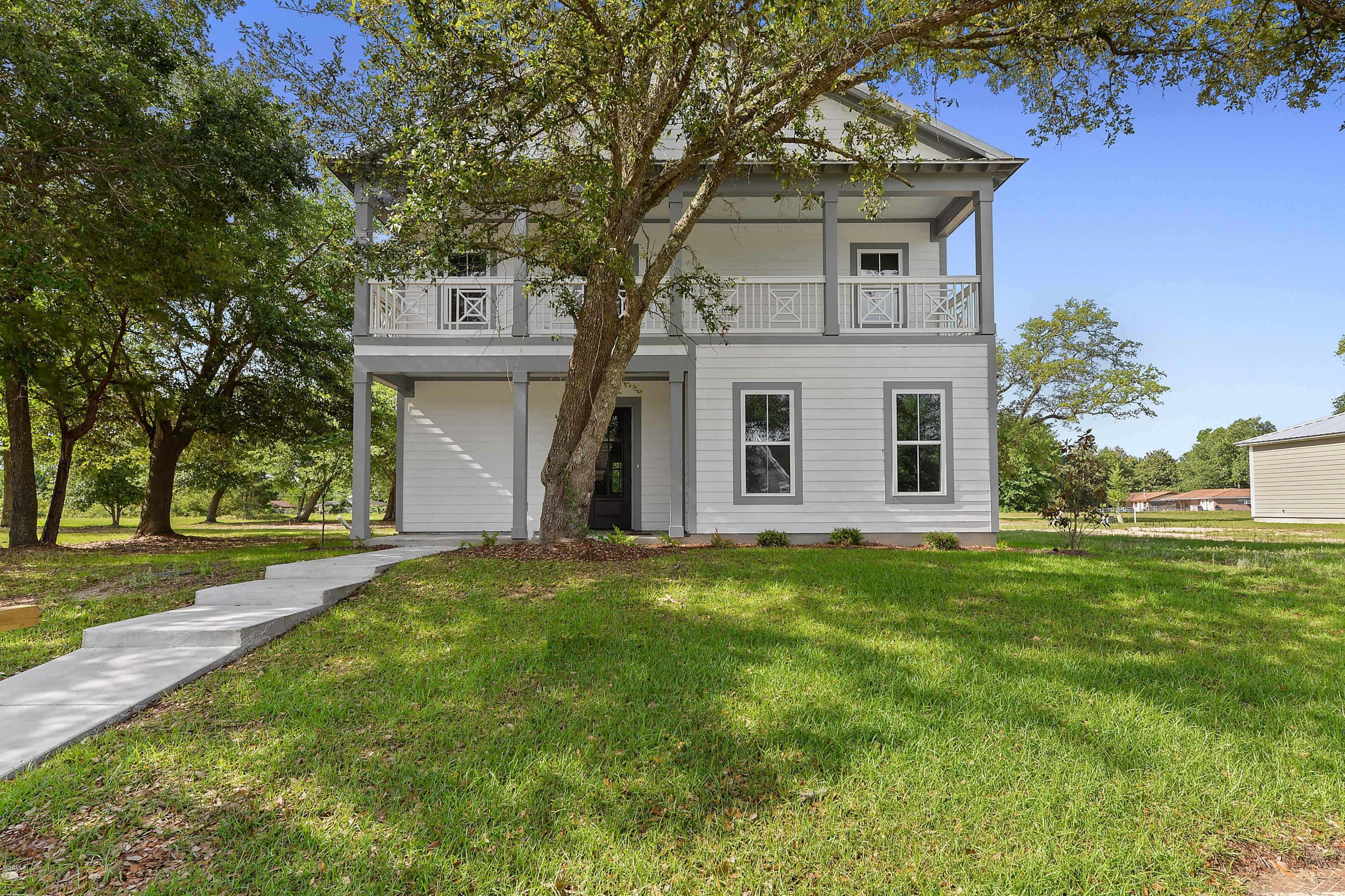 Property Photo:  505 Thomas Shields Boulevard  MS 39520 