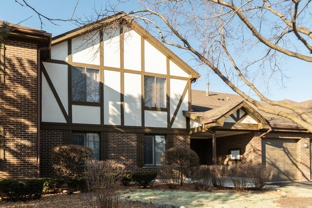 Property Photo:  18060 Royal Oak Court 7  IL 60477 