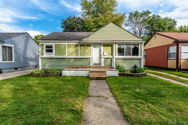 Property Photo:  26050 Palmer Boulevard  MI 48071 