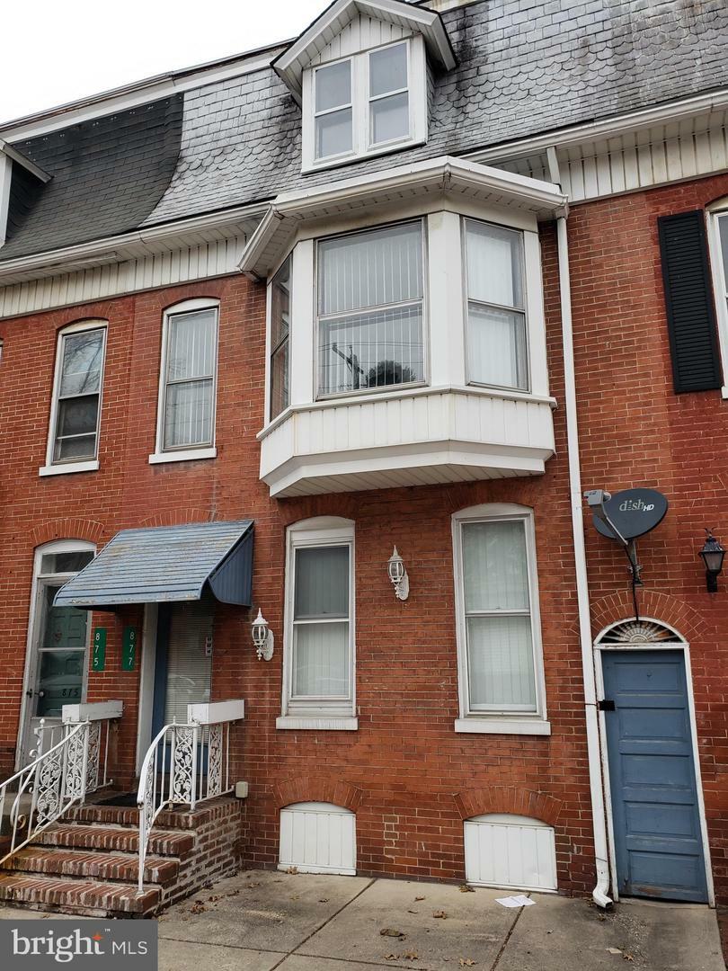 Property Photo:  877 E Market Street  PA 17403 