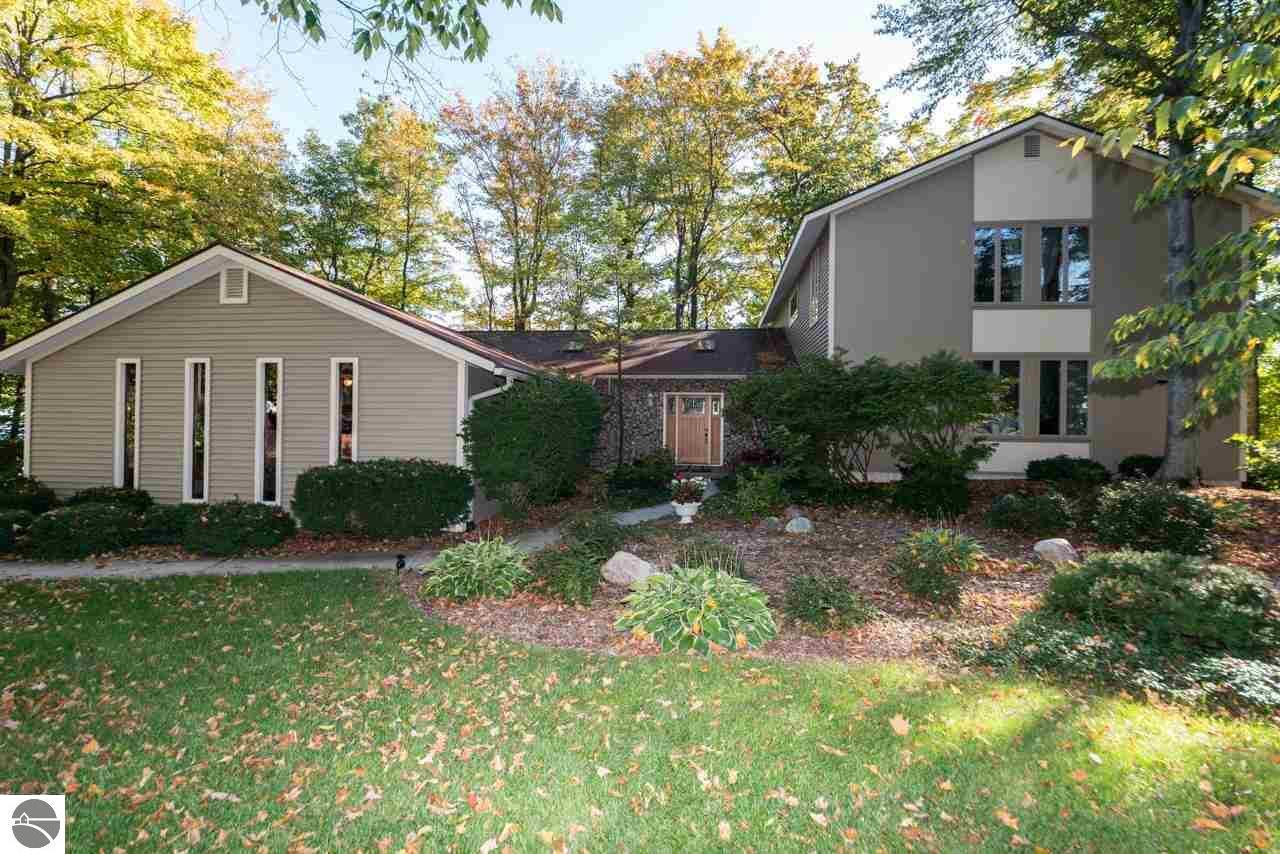 8756 Dawn Circle  Traverse City MI 49686 photo