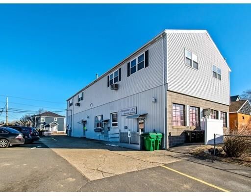 Property Photo: 525 Grattan St MA 01020