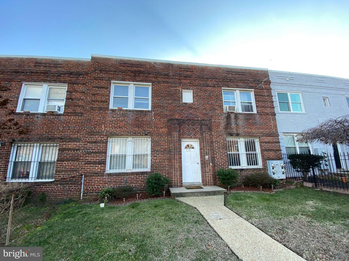 Property Photo:  1721 H Street NE  DC 20002 