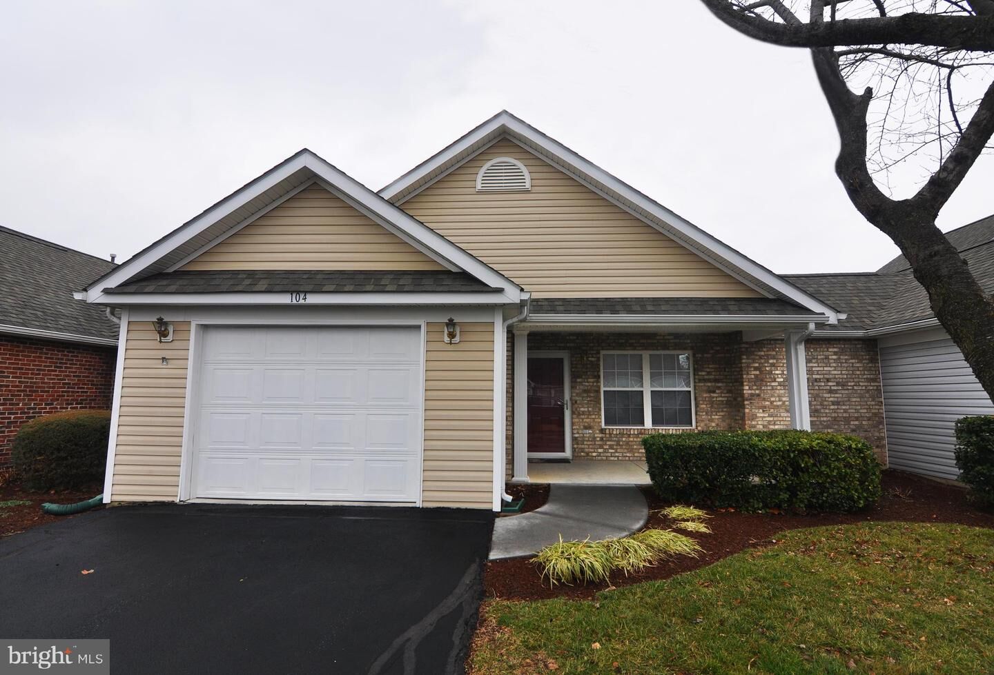 Property Photo:  104 Crestwood Lane  VA 22602 