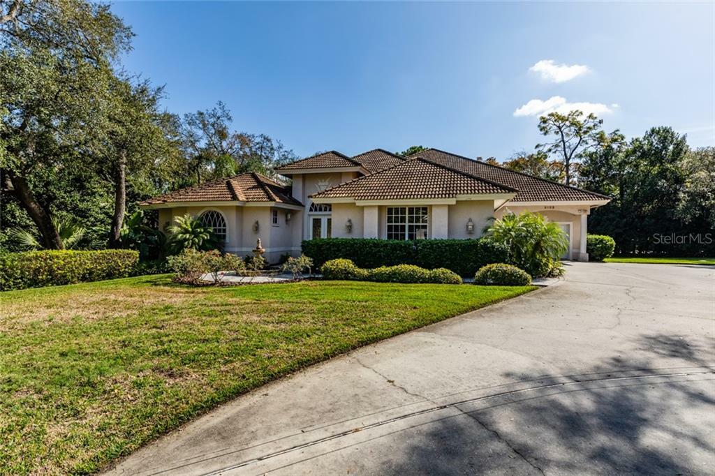 Property Photo:  2152 Glenbrook Close  FL 34683 