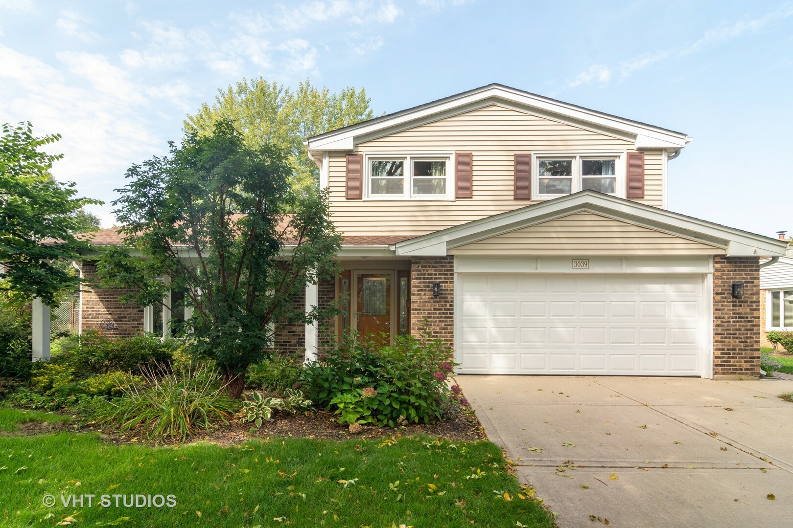 Property Photo:  3039 North Huntington Drive  IL 60004 