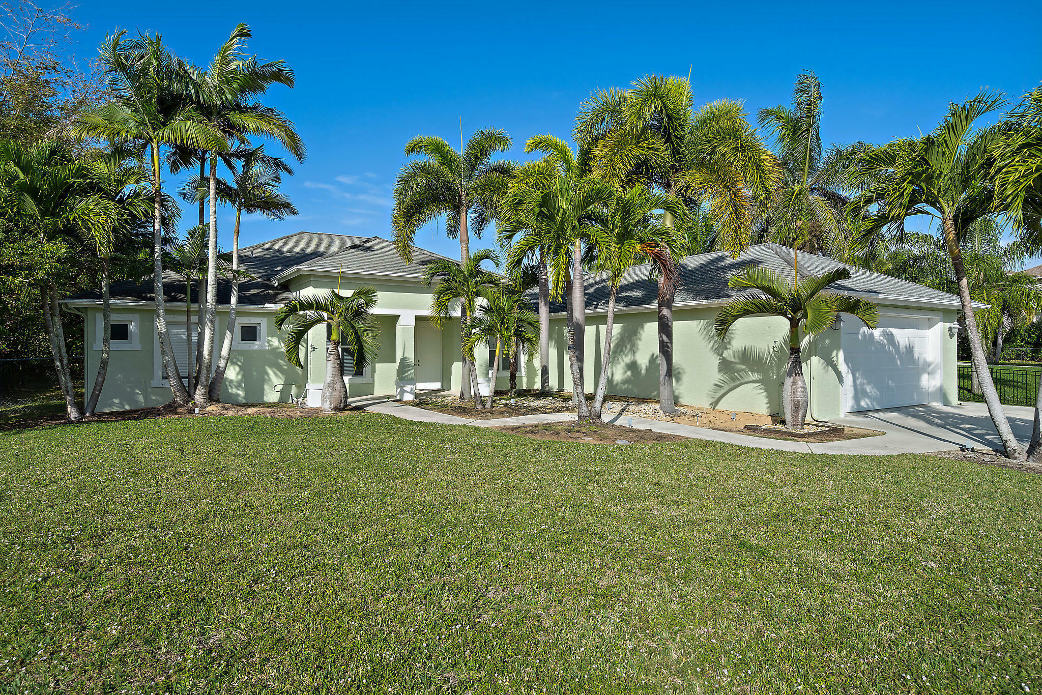 Property Photo:  12974 SE Hibiscus Drive  FL 33455 