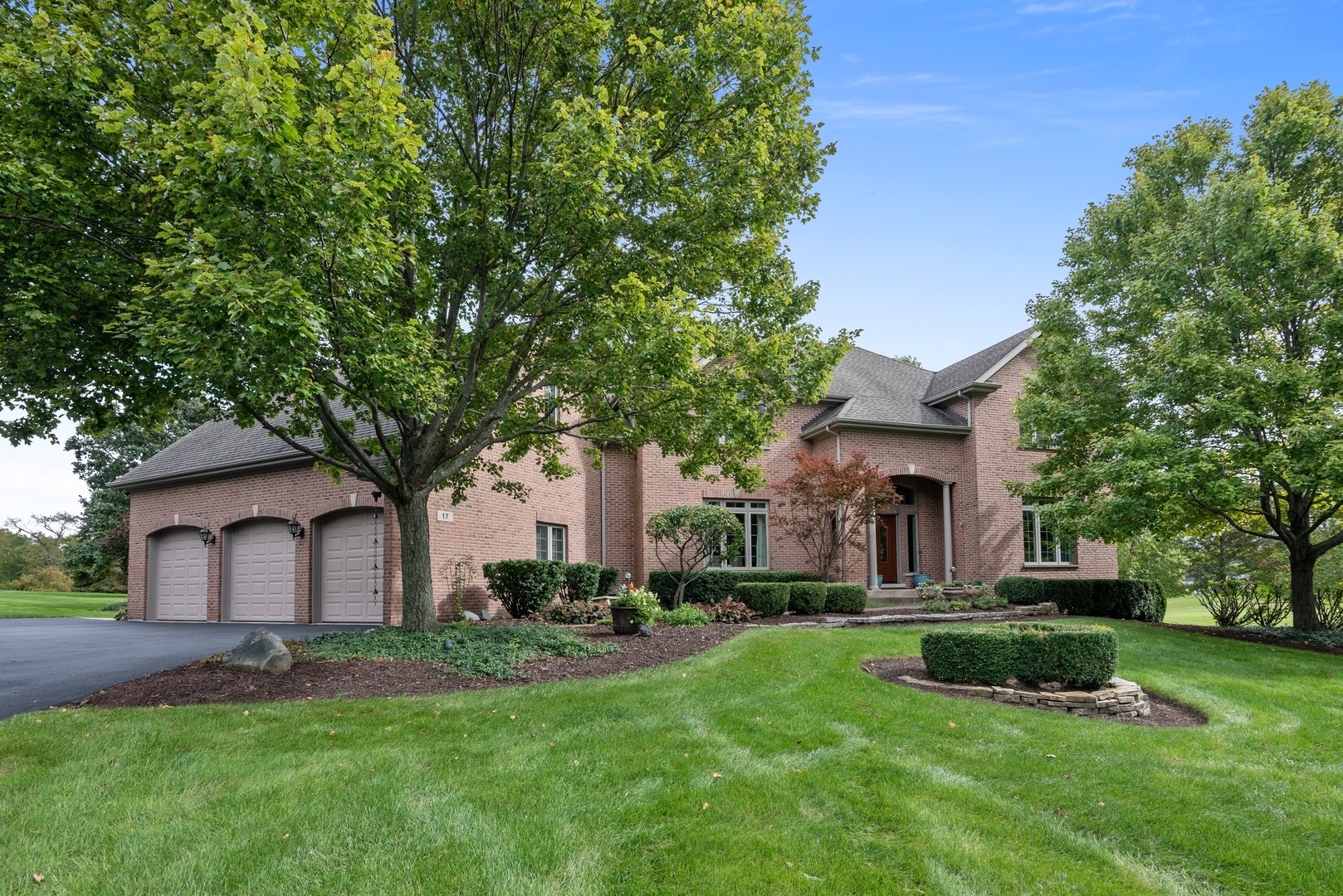 Property Photo:  17 Lorraine Court  IL 60013 