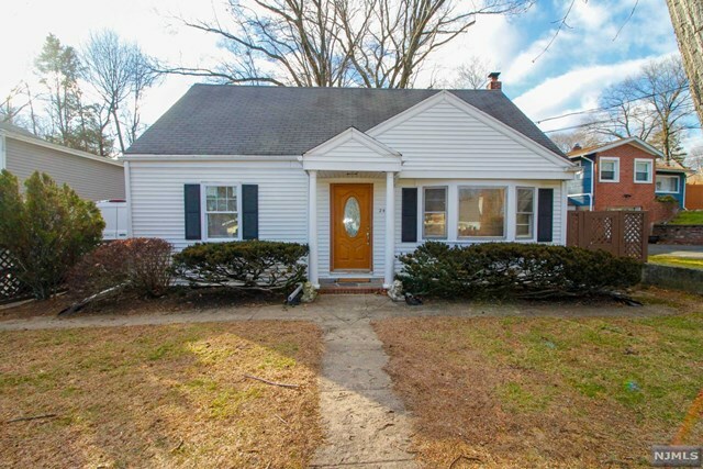 Property Photo:  24 Mohawk Avenue  NJ 07866 