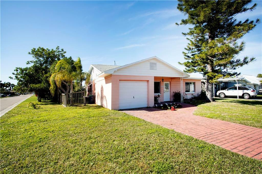 Property Photo:  17404 2nd Street E  FL 33708 