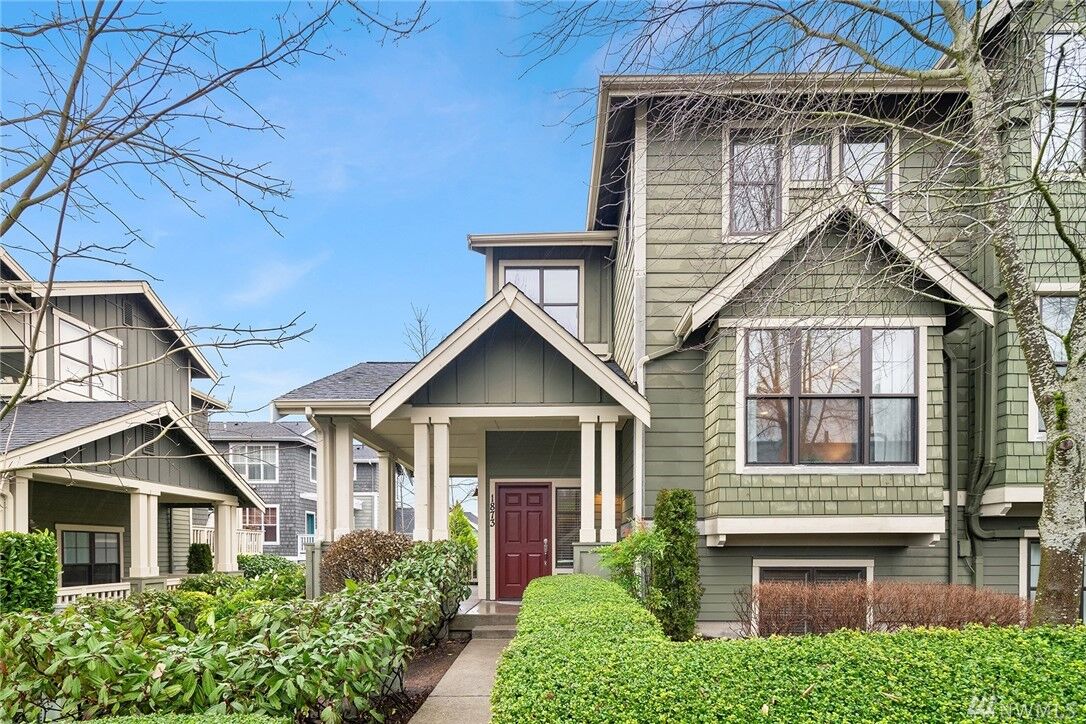 Property Photo:  1873 NE Kenyon Court  WA 98029 