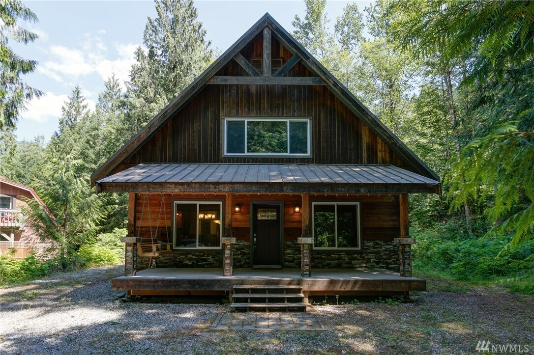 Property Photo:  19008 Glacier Rim Dr  WA 98224 