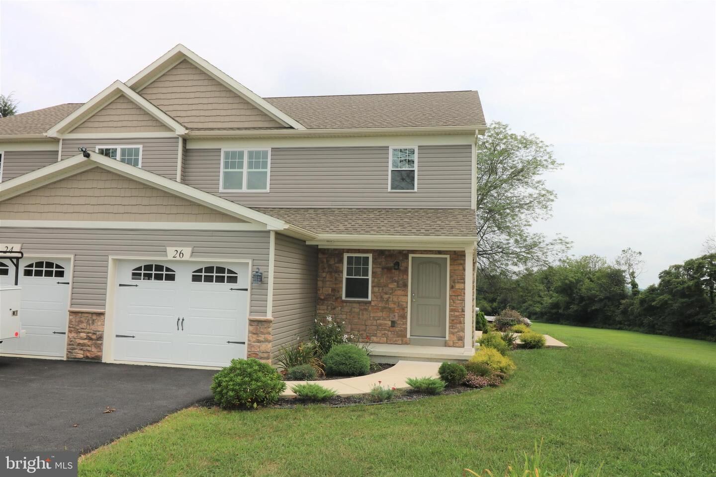 Property Photo:  26 Heffner Lane  PA 19560 