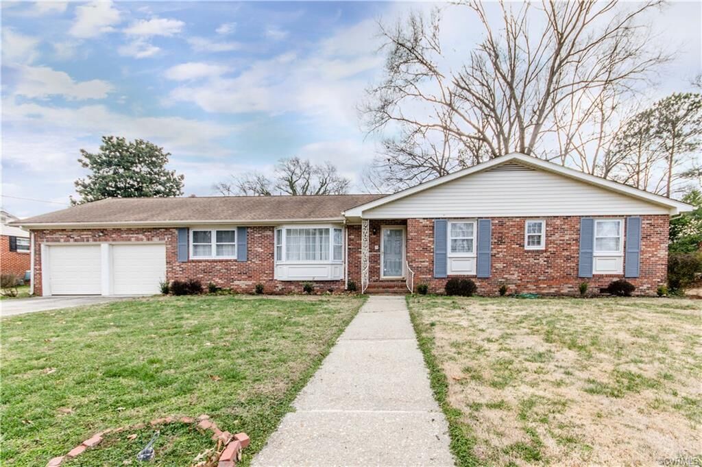 Property Photo:  1203 Oakwood Drive  VA 23834 