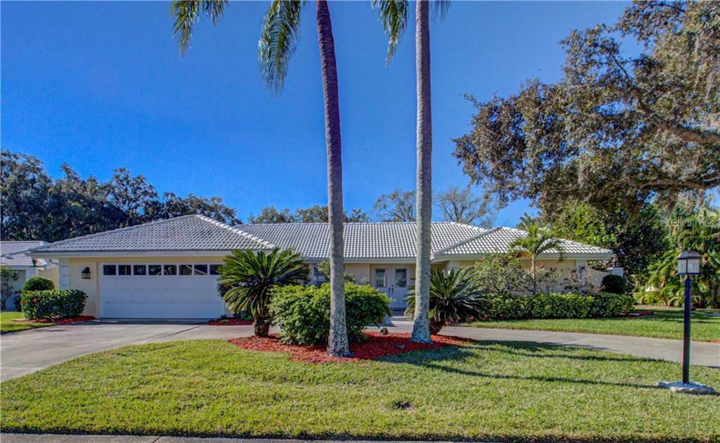 Property Photo:  7924 Broadmoor Pines Boulevard  FL 34243 