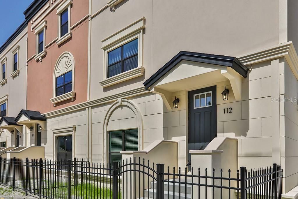 Property Photo:  3421 Horatio Street W 101  FL 33609 