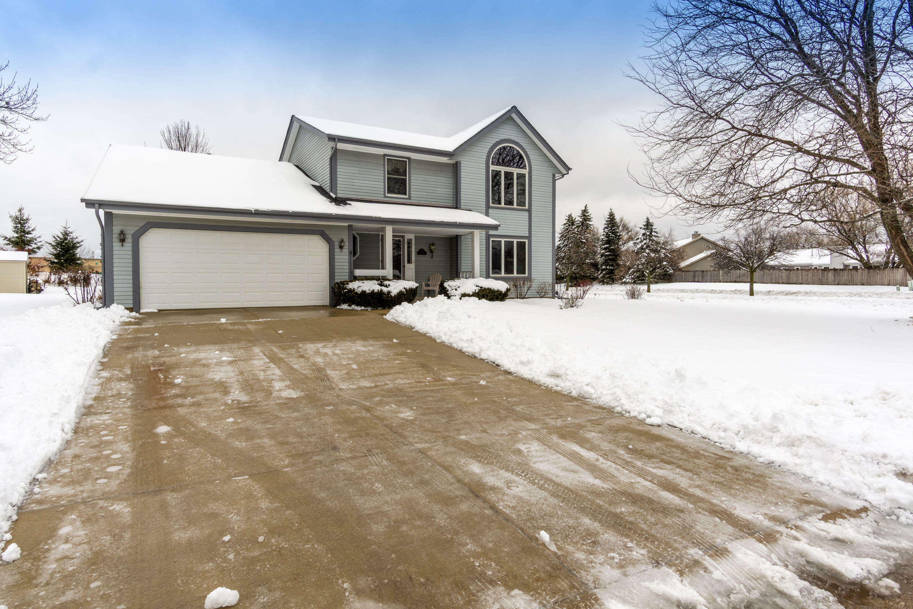 Property Photo:  4129 S Regal Manor Ct  WI 53151 